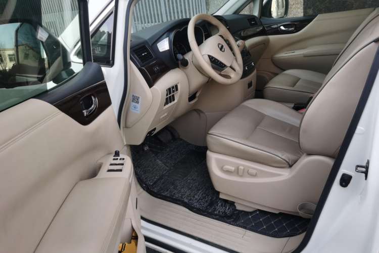 Used Nissan Quest 2015 3.5L SL Driver Seat