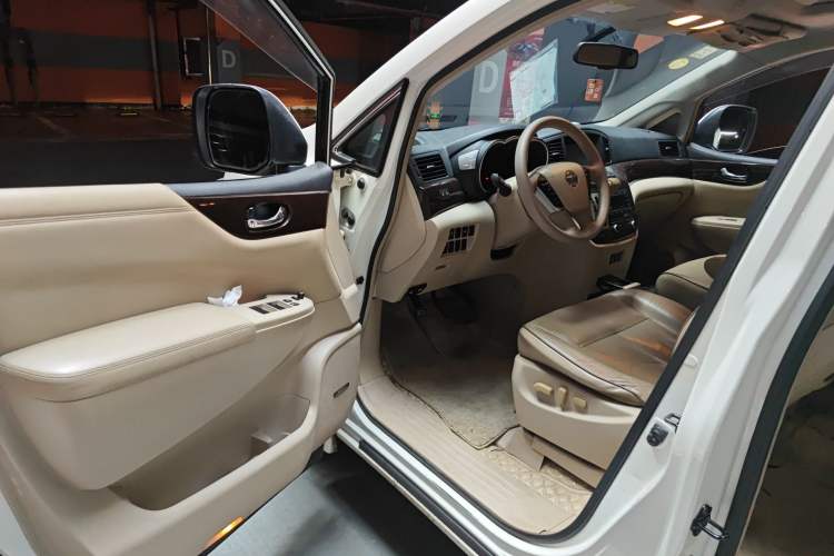 Used Nissan Quest 2015 3.5L SL Driver Seat
