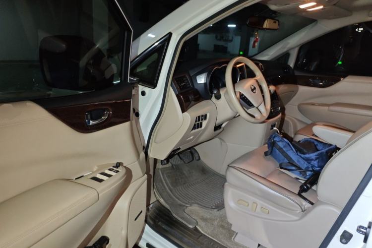 Used Nissan Quest 2015 3.5L SL Driver Seat
