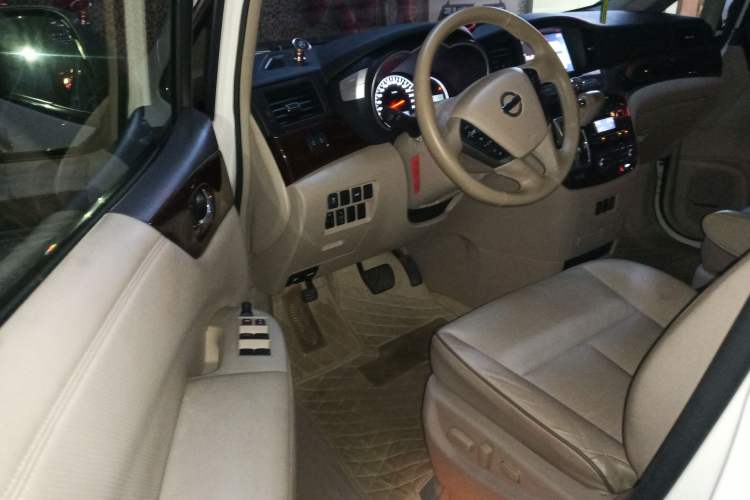 Used Nissan Quest 2015 3.5L SL Driver Seat