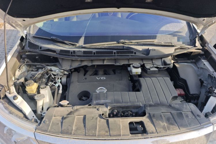 Used Nissan Quest 2015 3.5L SL Engine Bay