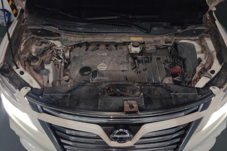 Used Nissan Quest 2015 3.5L SL Engine Bay