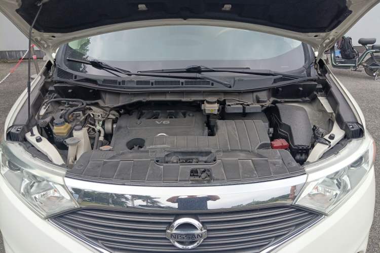 Used Nissan Quest 2015 3.5L SL Engine Bay