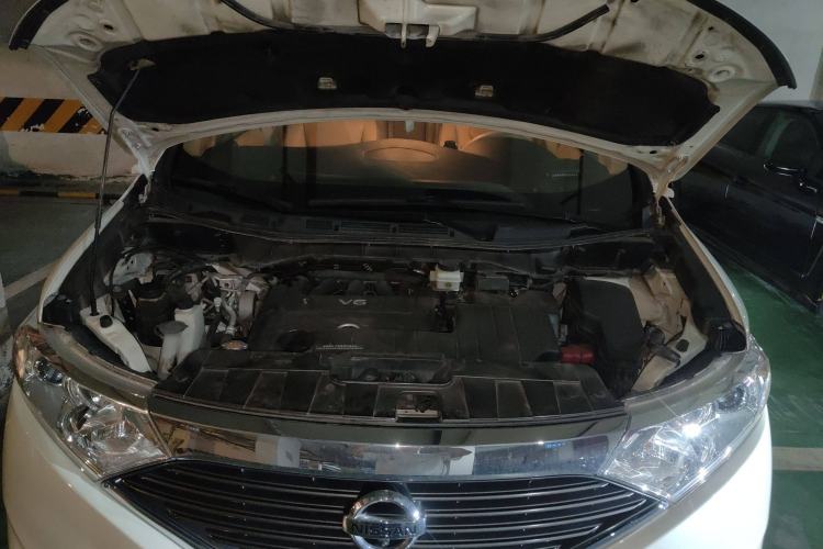 Used Nissan Quest 2015 3.5L SL Engine Bay