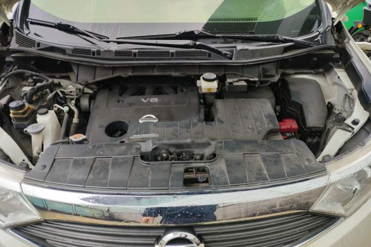Used Nissan Quest 2015 3.5L SL Engine Bay