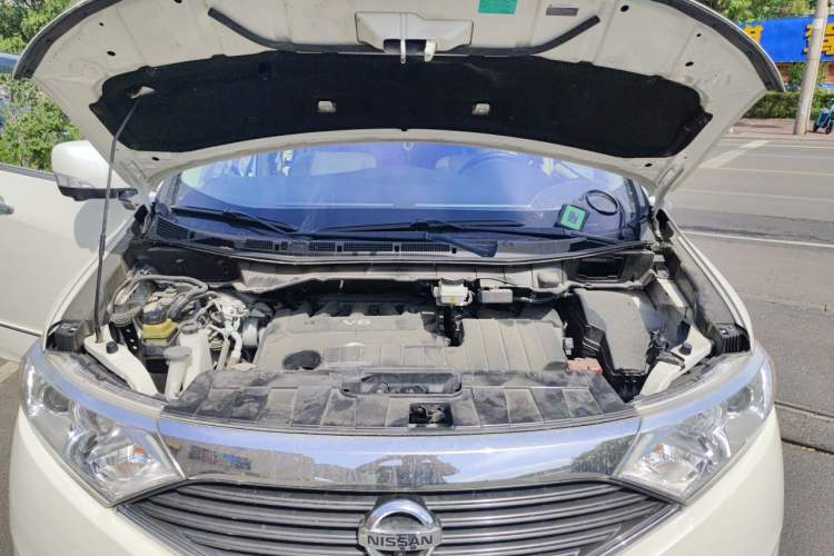 Used Nissan Quest 2015 3.5L SL Engine Bay