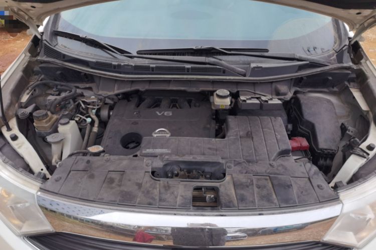 Used Nissan Quest 2015 3.5L SL Engine Bay