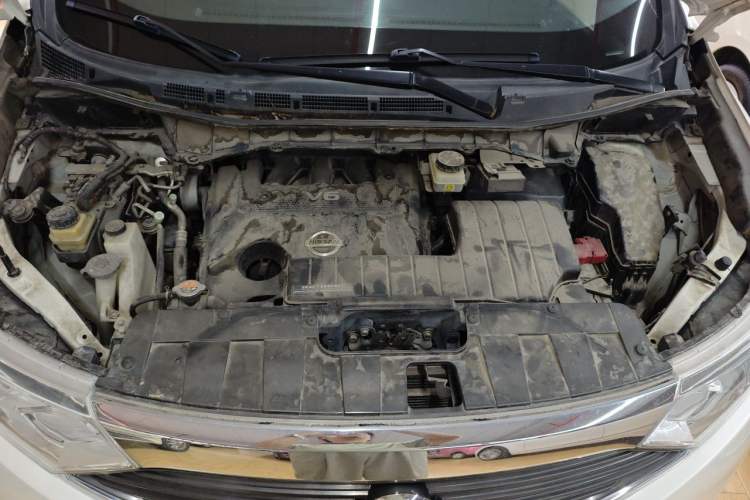 Used Nissan Quest 2015 3.5L SL Engine Bay