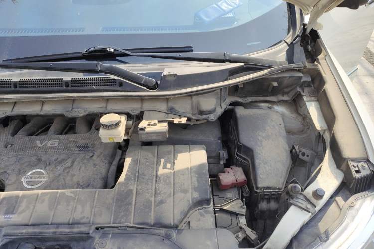 Used Nissan Quest 2015 3.5L SL Engine Bay Left