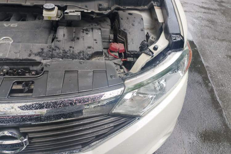 Used Nissan Quest 2015 3.5L SL Engine Bay Left
