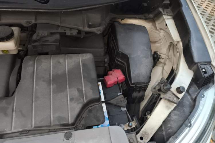 Used Nissan Quest 2015 3.5L SL Engine Bay Left