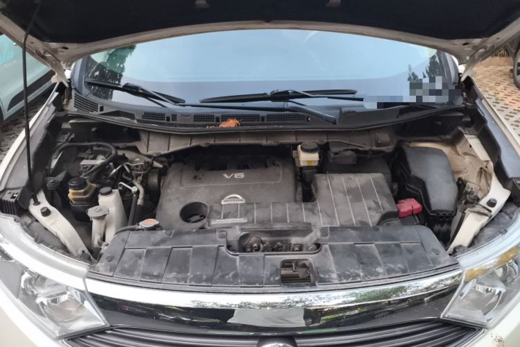 Used Nissan Quest 2015 3.5L SL Engine Bay