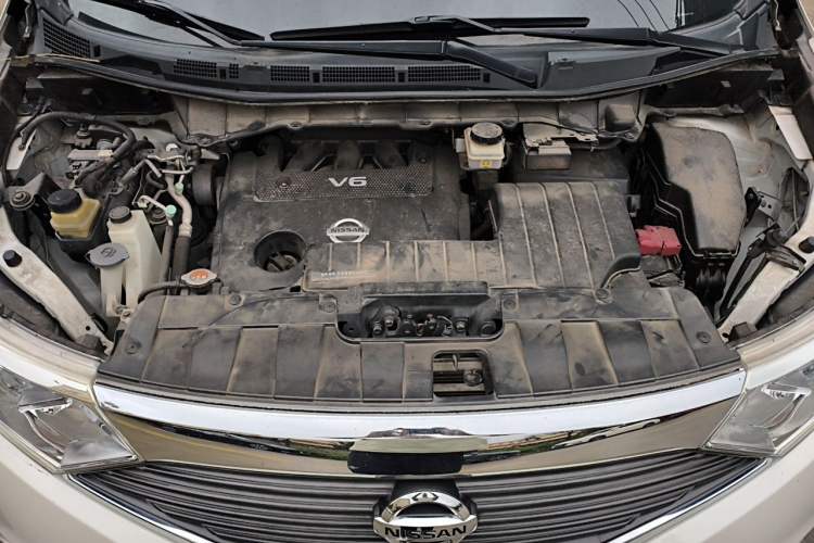 Used Nissan Quest 2015 3.5L SL Engine Bay