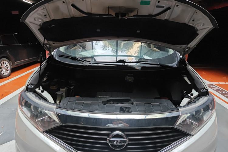 Used Nissan Quest 2015 3.5L SL Engine Bay