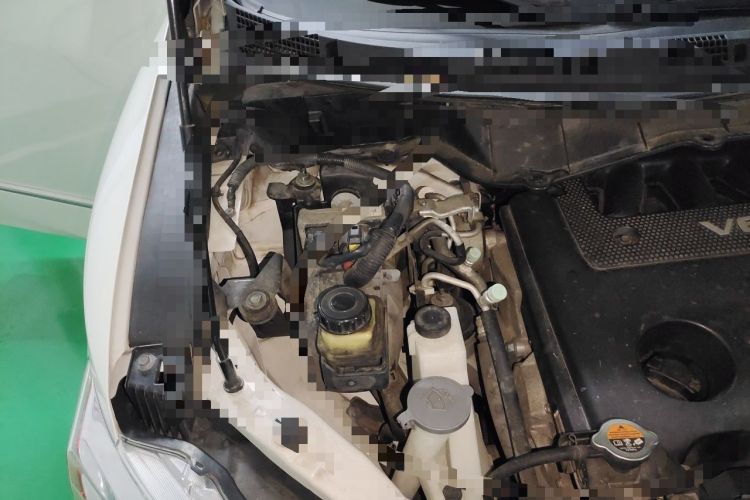 Used Nissan Quest 2015 3.5L SL Engine Bay Right