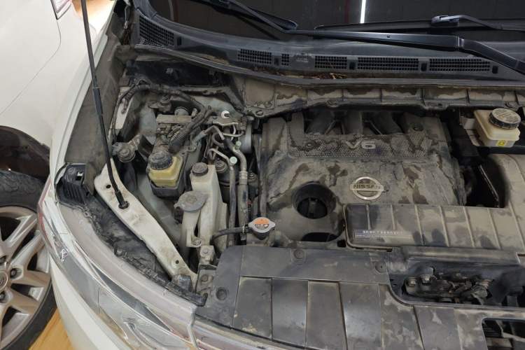 Used Nissan Quest 2015 3.5L SL Engine Bay Right