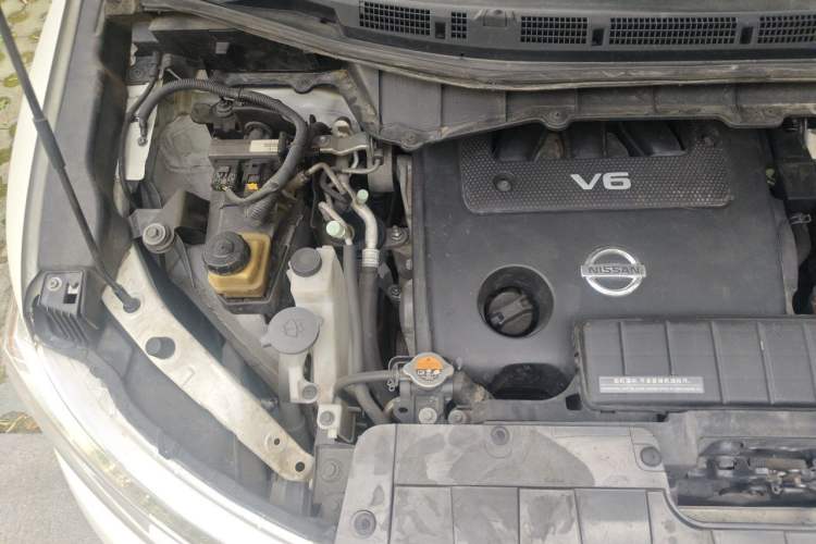 Used Nissan Quest 2015 3.5L SL Engine Bay Right