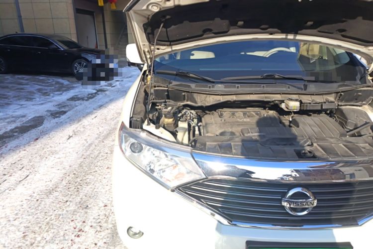 Used Nissan Quest 2015 3.5L SL Engine Bay Right
