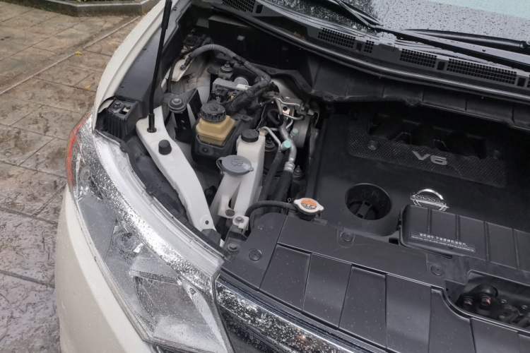 Used Nissan Quest 2015 3.5L SL Engine Bay Right