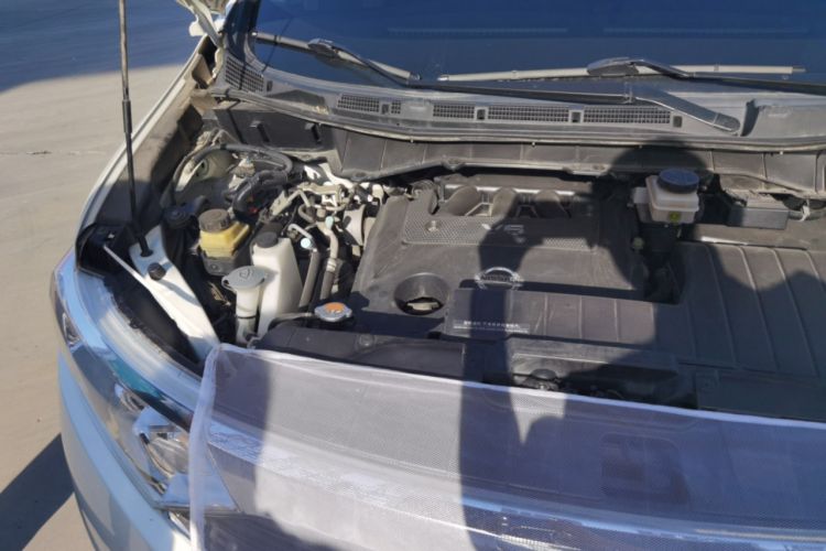 Used Nissan Quest 2015 3.5L SL Engine Bay Right