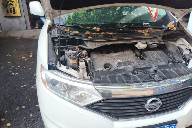 Used Nissan Quest 2015 3.5L SL Engine Bay Right