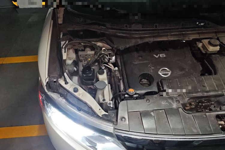 Used Nissan Quest 2015 3.5L SL Engine Bay Right