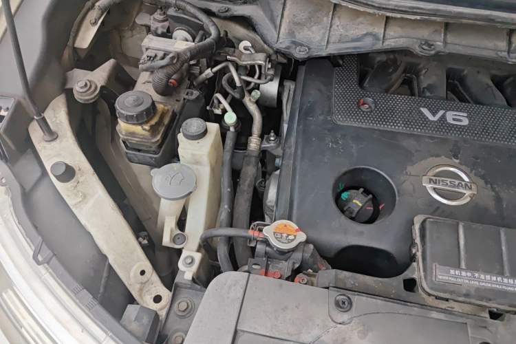 Used Nissan Quest 2015 3.5L SL Engine Bay Right