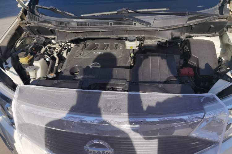 Used Nissan Quest 2015 3.5L SL Engine Bay