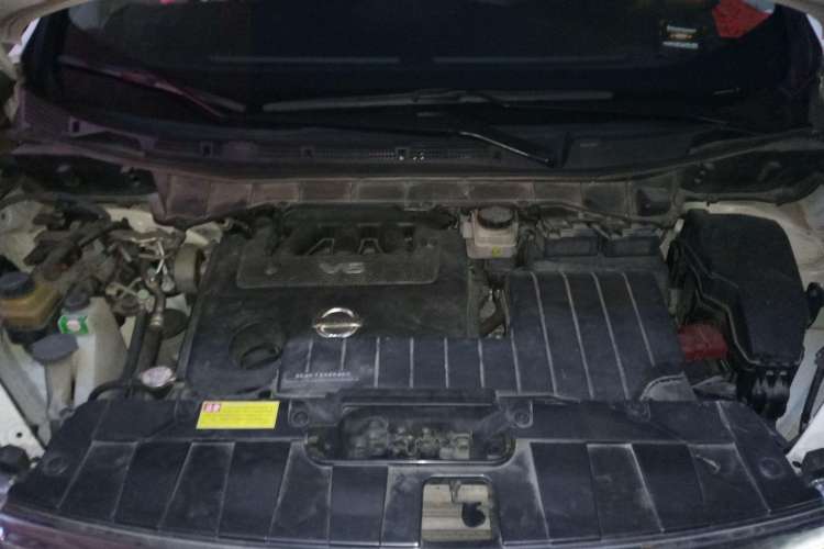 Used Nissan Quest 2015 3.5L SL Engine Bay
