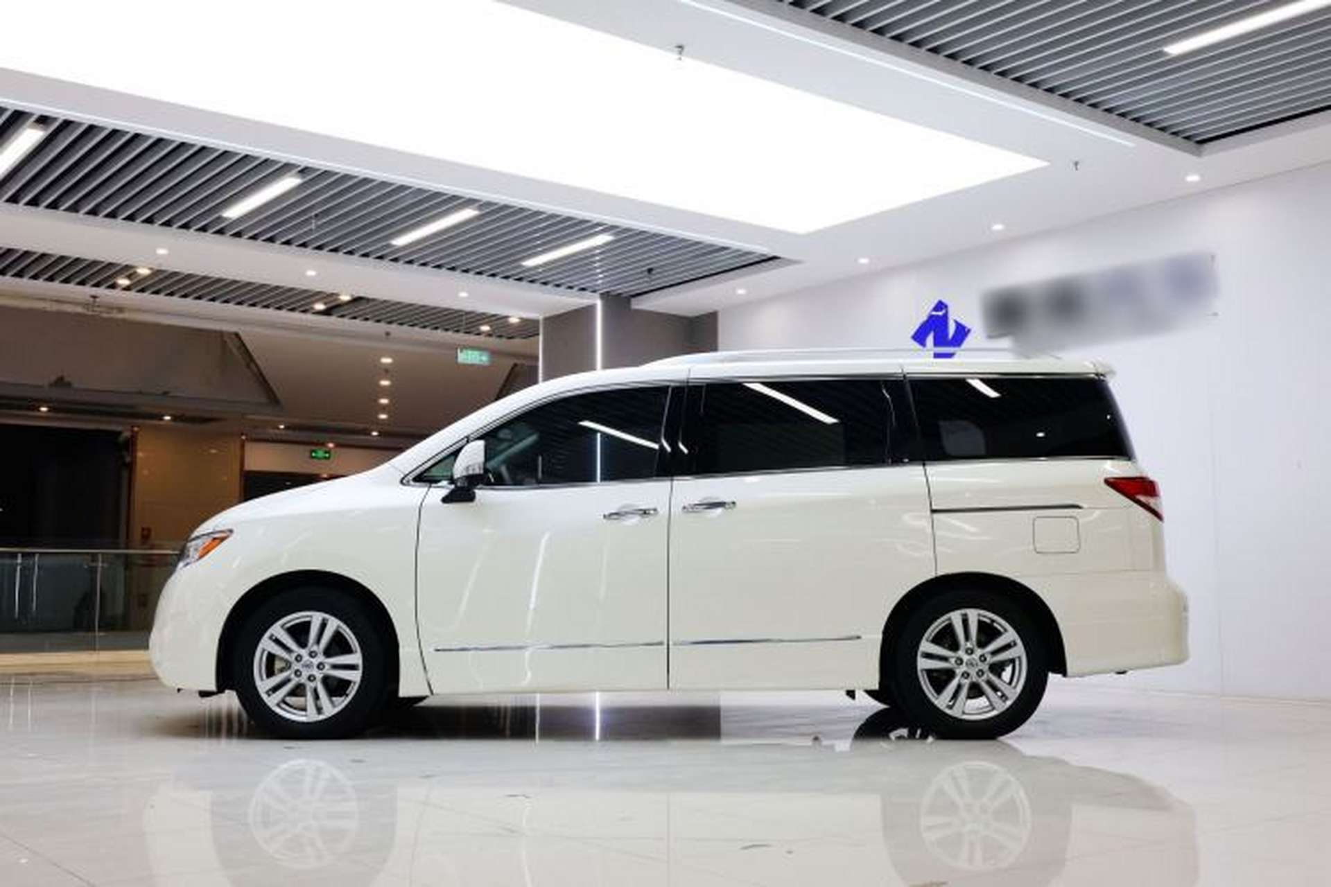 Used Nissan Quest 2015 3.5L SL Exterior 2