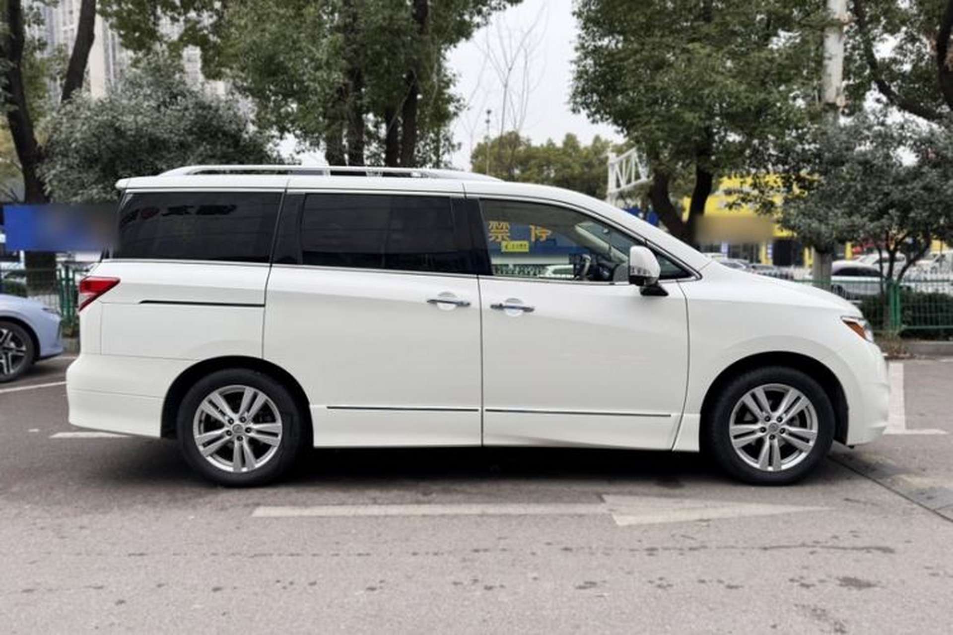 Used Nissan Quest 2015 3.5L SL Exterior 3