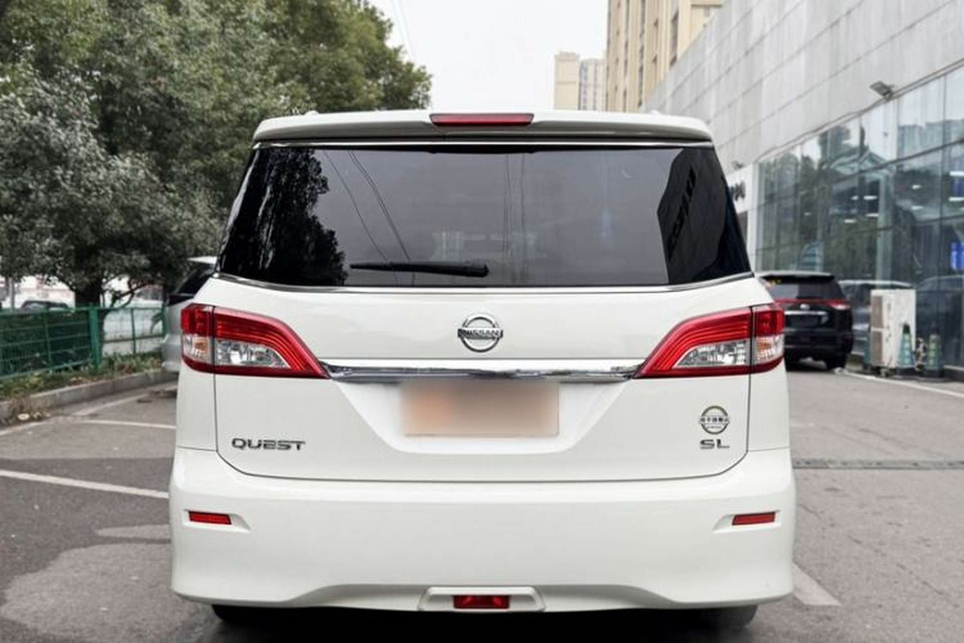 Used Nissan Quest 2015 3.5L SL Exterior 5