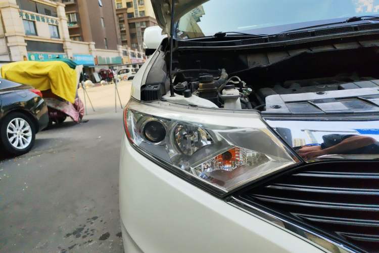 Used Nissan Quest 2015 3.5L SL Exterior 6