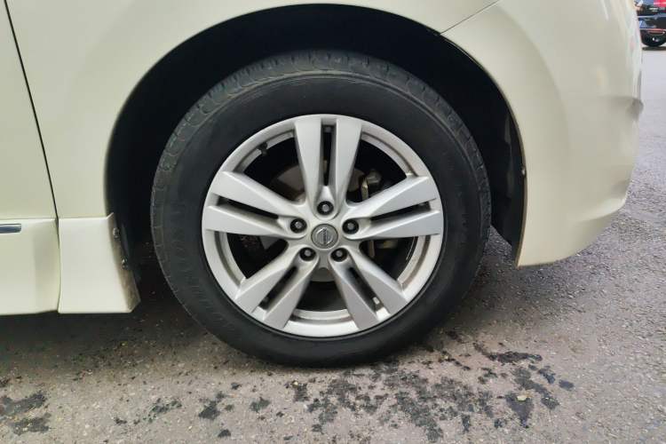 Used Nissan Quest 2015 3.5L SL Exterior 7