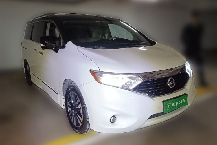 Used Nissan Quest 2015 3.5L SL Front Right 45 Deg