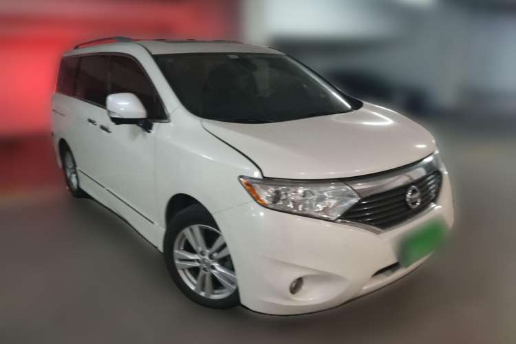 Used Nissan Quest 2015 3.5L SL Front Right 45 Deg