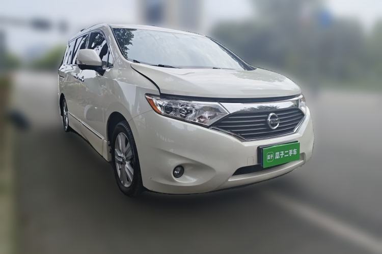 Used Nissan Quest 2015 3.5L SL Front Right 45 Deg
