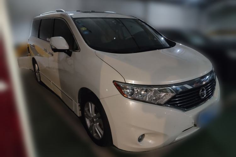 Used Nissan Quest 2015 3.5L SL Front Right 45 Deg