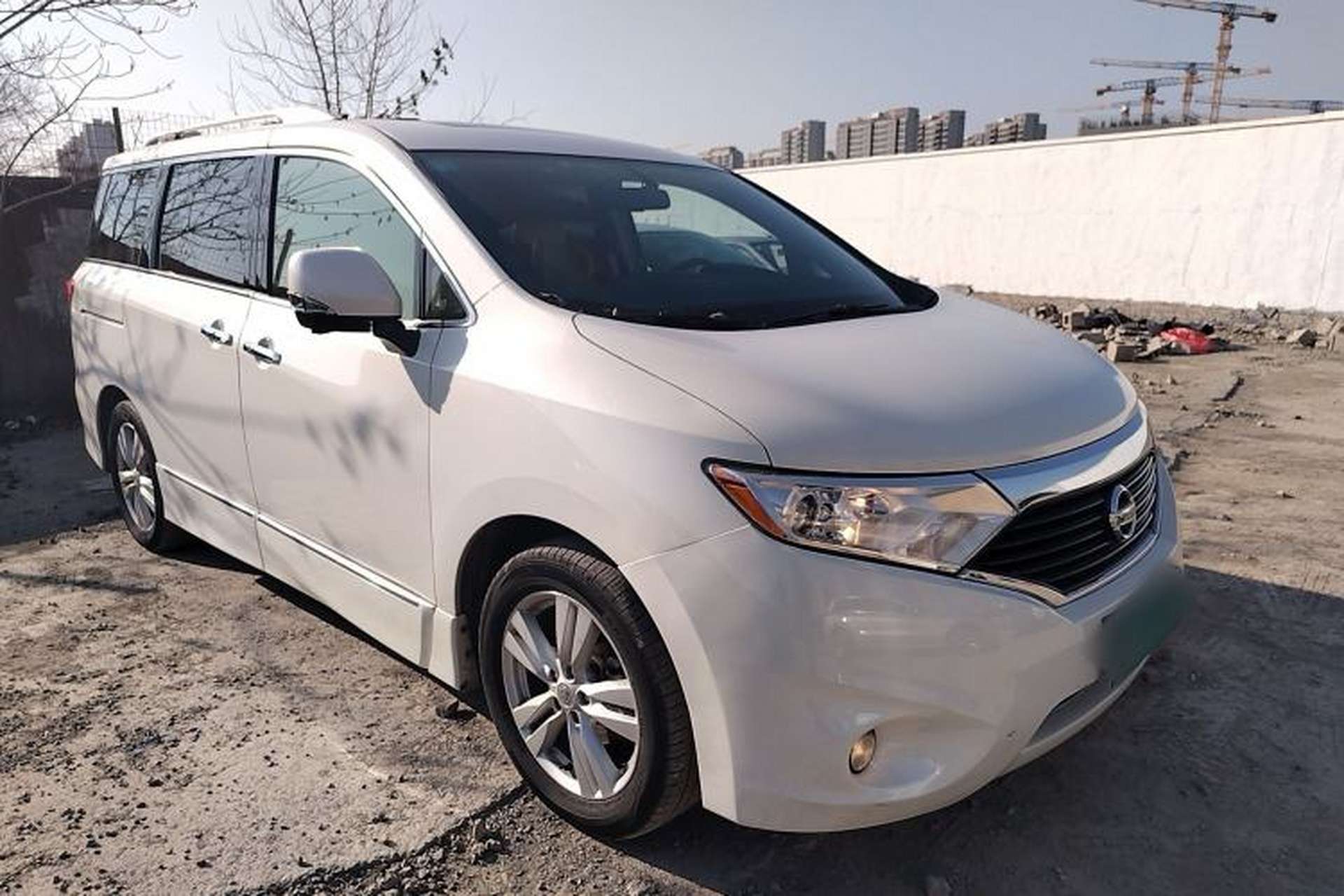 Used Nissan Quest 2015 3.5L SL Front Right 45 Deg