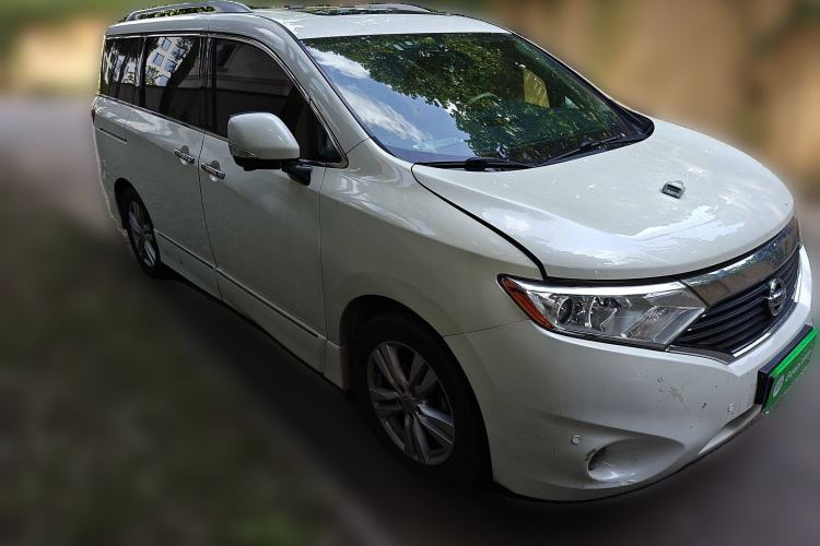 Used Nissan Quest 2015 3.5L SL Front Right 45 Deg