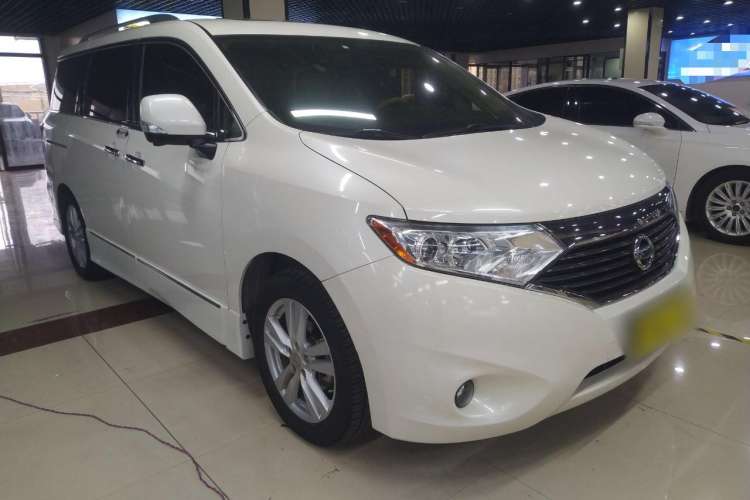 Used Nissan Quest 2015 3.5L SL Front Right 45 Deg
