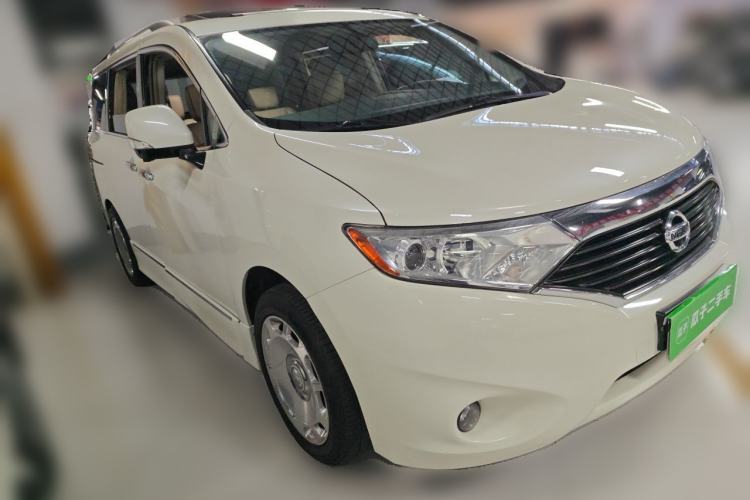 Used Nissan Quest 2015 3.5L SL Front Right 45 Deg