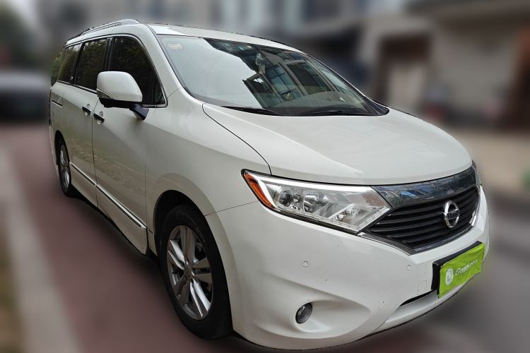 Used Nissan Quest 2015 3.5L SL Front Right 45 Deg