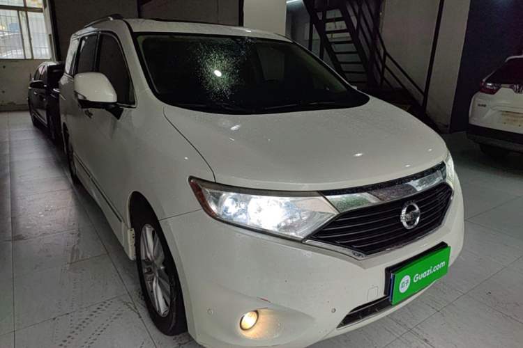 Used Nissan Quest 2015 3.5L SL Front Right 45 Deg