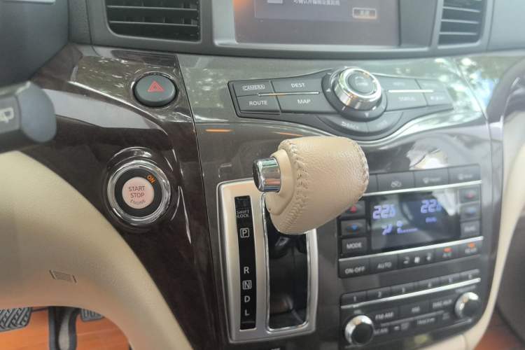 Used Nissan Quest 2015 3.5L SL Gear Lever