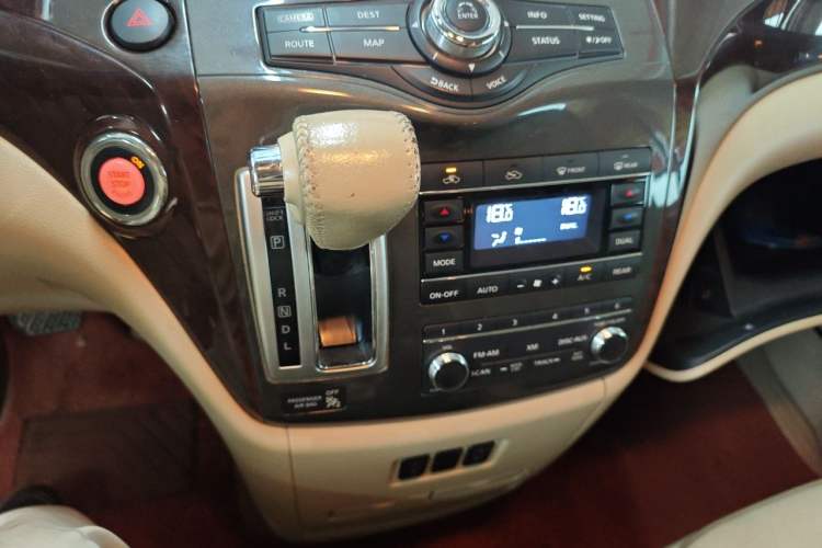 Used Nissan Quest 2015 3.5L SL Gear Lever