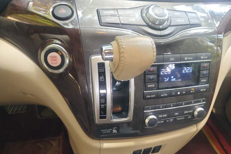 Used Nissan Quest 2015 3.5L SL Gear Lever
