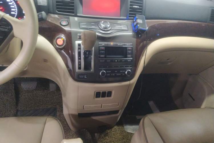 Used Nissan Quest 2015 3.5L SL Gear Lever