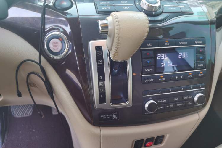 Used Nissan Quest 2015 3.5L SL Gear Lever