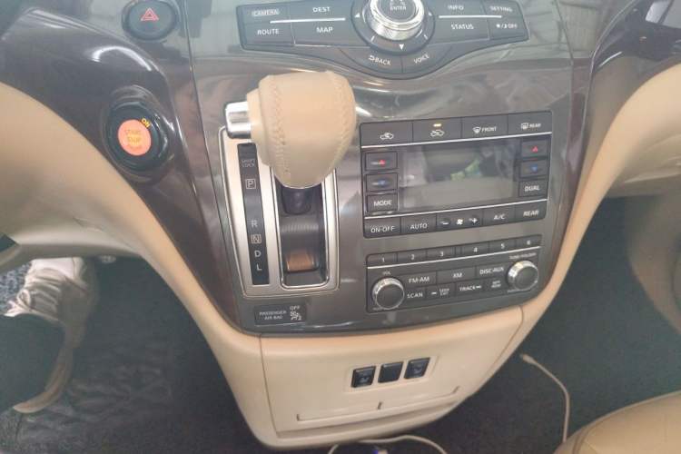 Used Nissan Quest 2015 3.5L SL Gear Lever